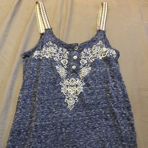 Maurice’s tank top